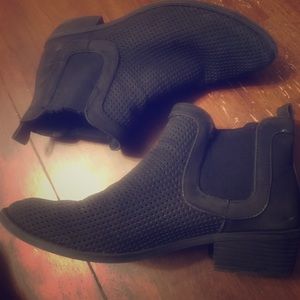 Perforated ankle boots